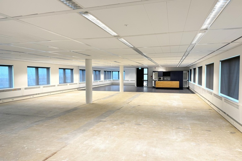 KantoorruimteaanHogeweg 43<br/> inZaltbommel KantoorruimteaanHogeweg 43<br/> inZaltbommel
