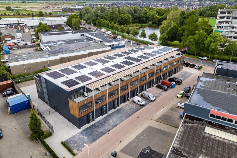 BedrijfsruimteaanEemmeerlaan 2 L<br/> inWeesp