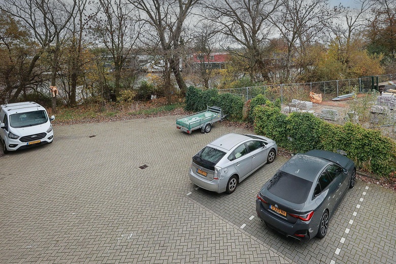 BedrijfsruimteaanSluispolderweg 13 A 18<br/> inZaandam