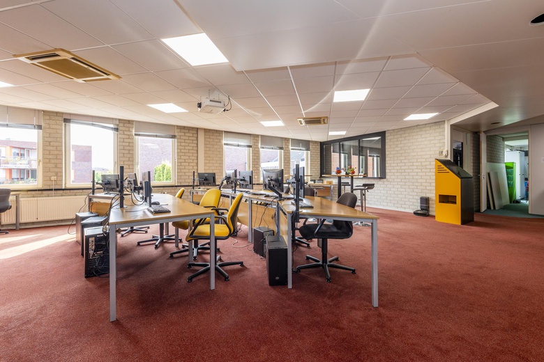 KantoorruimteaanStationstraat 278<br/> inNuth KantoorruimteaanStationstraat 278<br/> inNuth