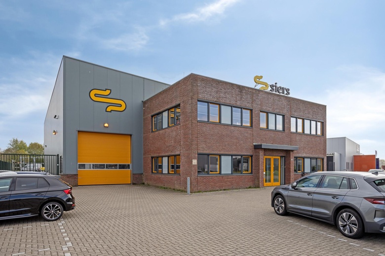 BedrijfsruimteaanKarveelstraat 7<br/> inRaalte