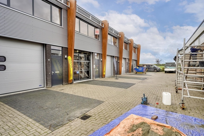 BedrijfsruimteaanIndustrieweg 5 e<br/> inVoorschoten