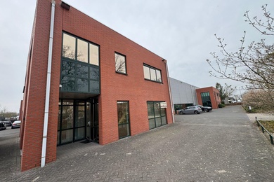Bekijk foto 2 van Voltaweg 17