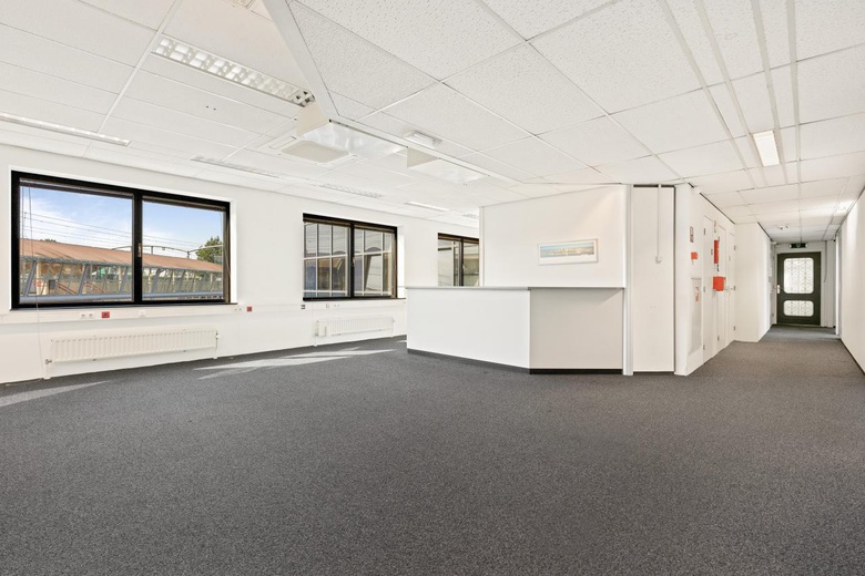 KantoorruimteaanStationsplein 4<br/> inZwijndrecht KantoorruimteaanStationsplein 4<br/> inZwijndrecht