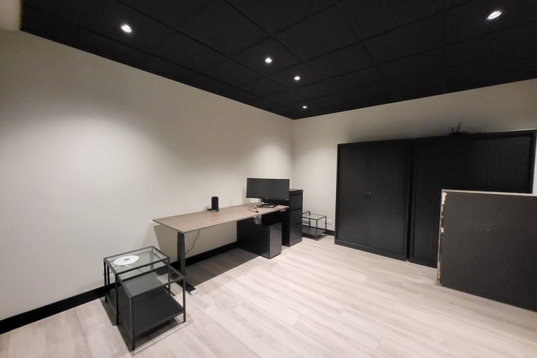 BedrijfsruimteaanSteenbakkerij 23<br/> inNieuwerkerk aan den IJssel