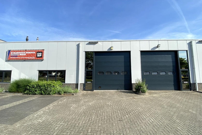 BedrijfsruimteaanZandweistraat 10<br/> inWaardenburg BedrijfsruimteaanZandweistraat 10<br/> inWaardenburg