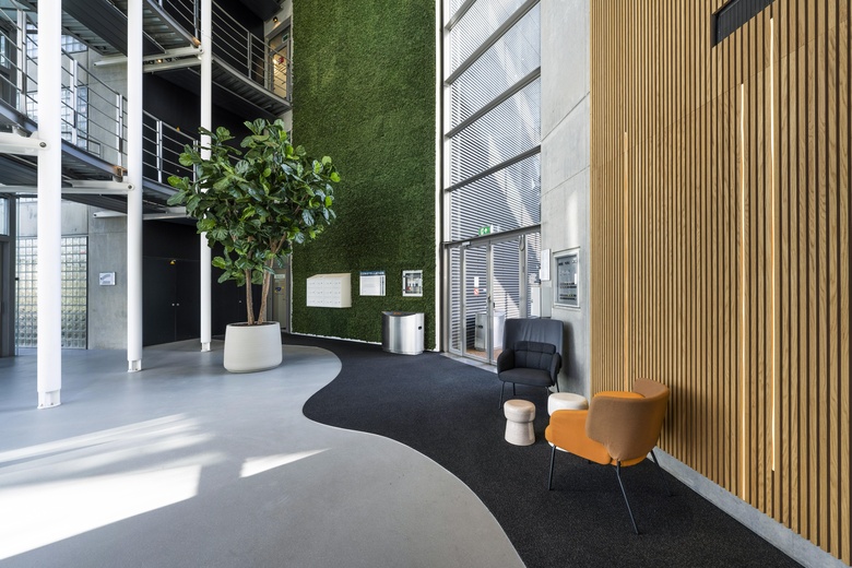 KantoorruimteaanStationsplein-NO 402- 412<br/> inSchiphol KantoorruimteaanStationsplein-NO 402- 412<br/> inSchiphol