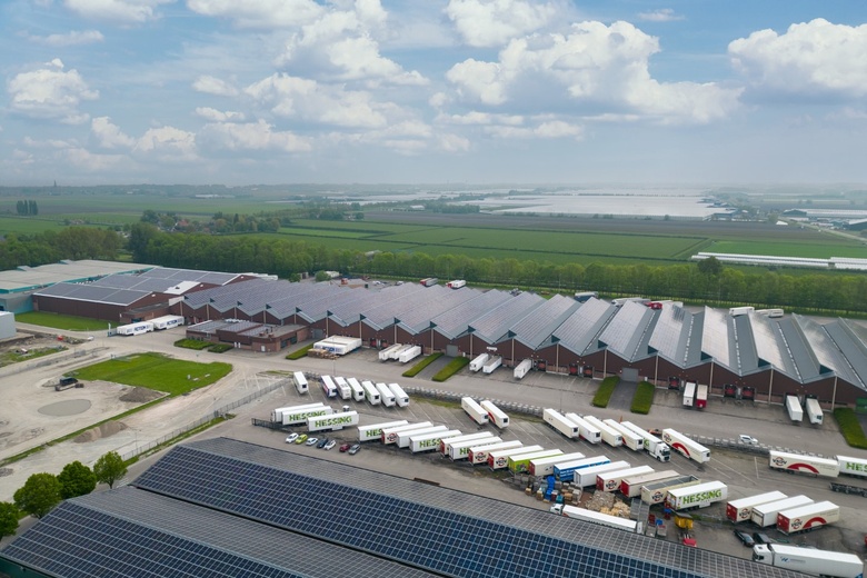 BedrijfsruimteaanGroothandelsmarkt 6<br/> inZwaagdijk-Oost BedrijfsruimteaanGroothandelsmarkt 6<br/> inZwaagdijk-Oost
