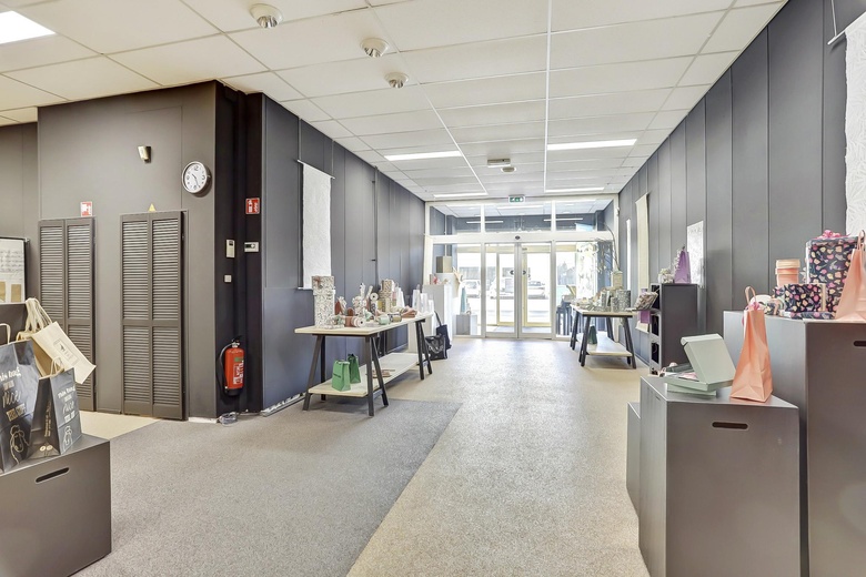 BedrijfsruimteaanAmbachtsstraat 32<br/> inWinterswijk BedrijfsruimteaanAmbachtsstraat 32<br/> inWinterswijk