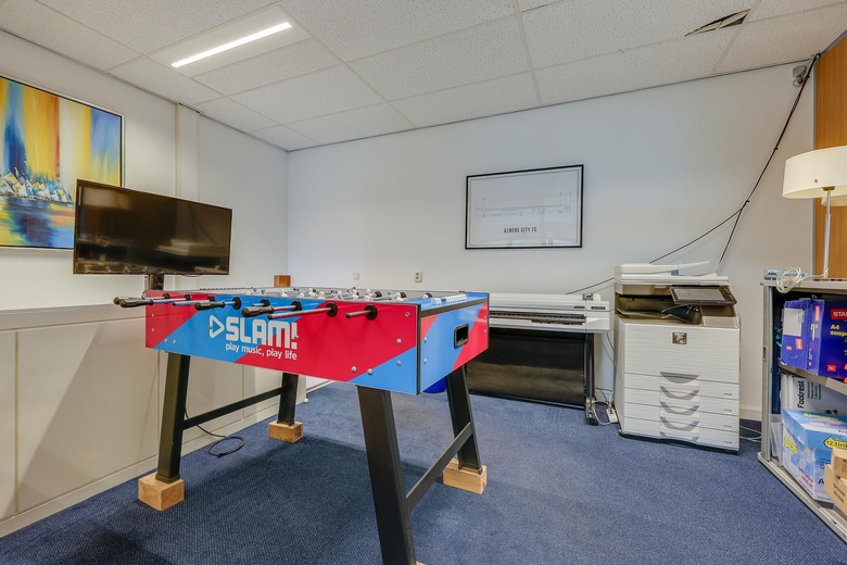 BedrijfsruimteaanAntennestraat 66<br/> inAlmere