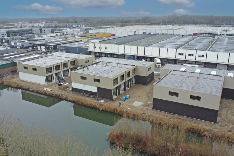 BedrijfsruimteaanOosteinde 5 a 12<br/> inBarendrecht