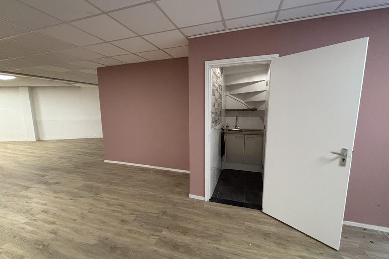 WinkelruimteaanNieuwstraat 24<br/> inBaarn