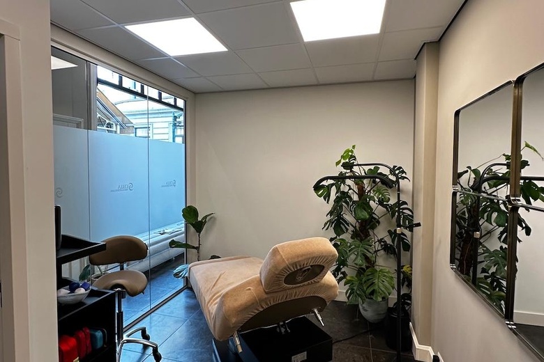 WinkelruimteaanVos in tuinstraat 3<br/> inDen Haag WinkelruimteaanVos in tuinstraat 3<br/> inDen Haag