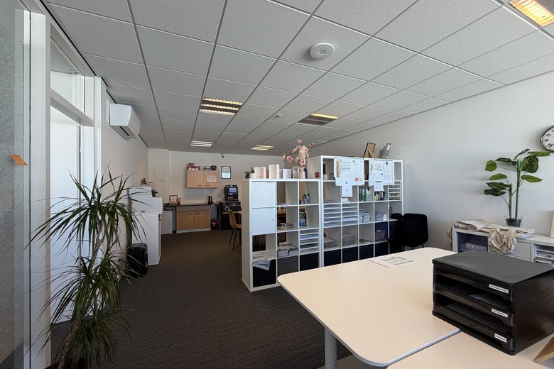 KantoorruimteaanVeersedijk 59<br/> inHendrik-Ido-Ambacht