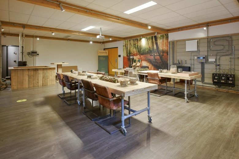 BedrijfsruimteaanMercuriusweg 11<br/> inBarneveld BedrijfsruimteaanMercuriusweg 11<br/> inBarneveld