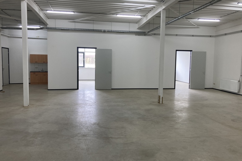 BedrijfsruimteaanMarie Curieweg 1<br/> inRoermond BedrijfsruimteaanMarie Curieweg 1<br/> inRoermond