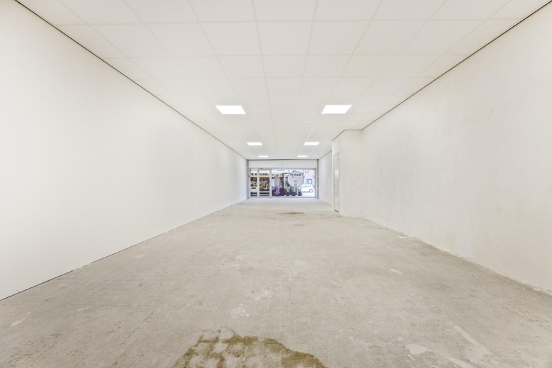 WinkelruimteaanHagelingerweg 55<br/> inSantpoort-Noord WinkelruimteaanHagelingerweg 55<br/> inSantpoort-Noord