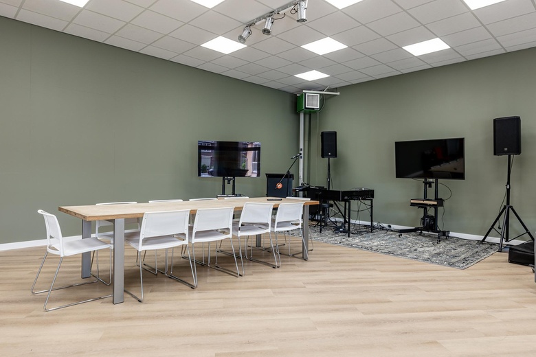 BedrijfsruimteaanBayeuxlaan 9<br/> inEindhoven BedrijfsruimteaanBayeuxlaan 9<br/> inEindhoven