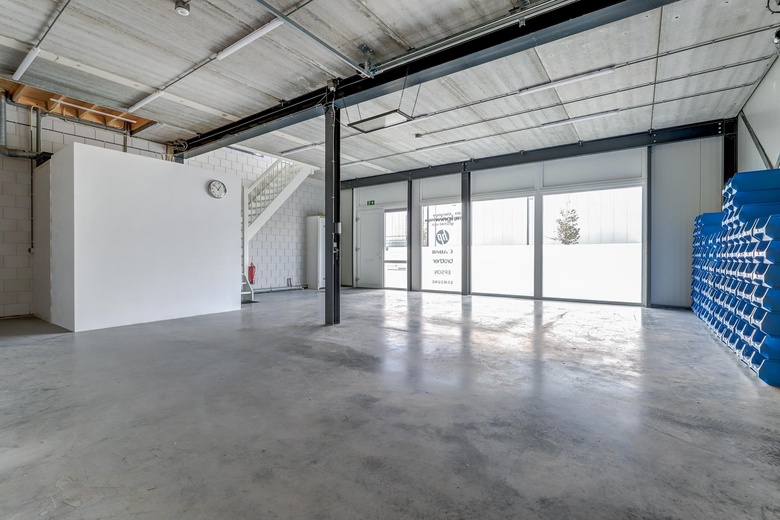 BedrijfsruimteaanIndustrieweg 4 b<br/> inElst