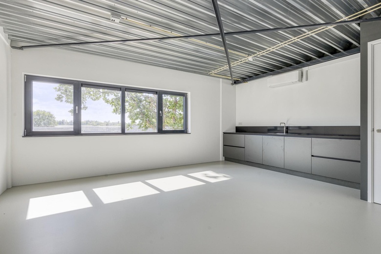BedrijfsruimteaanAmersfoortsestraat 76 13<br/> inSoesterberg BedrijfsruimteaanAmersfoortsestraat 76 13<br/> inSoesterberg