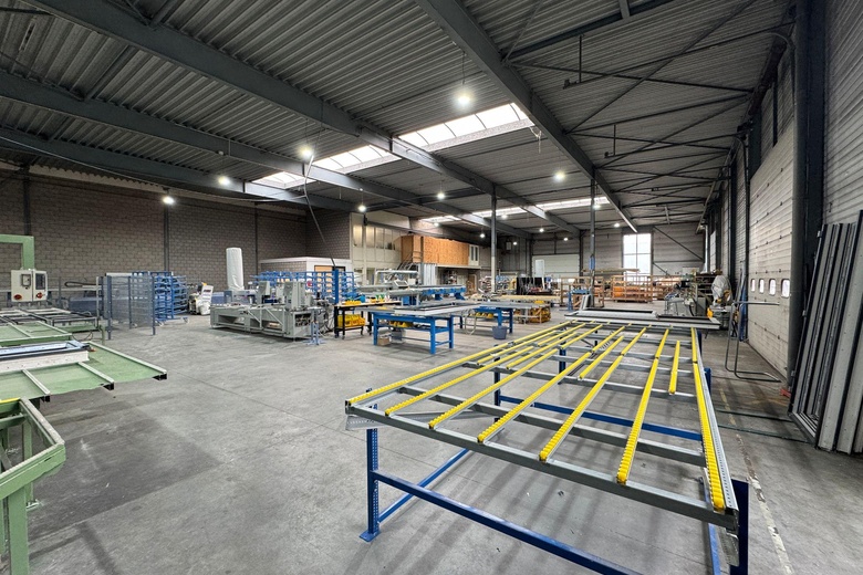 BedrijfsruimteaanDe Beverspijken 15 B<br/> inDen Bosch BedrijfsruimteaanDe Beverspijken 15 B<br/> inDen Bosch