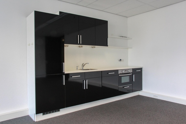 KantoorruimteaanDistributieweg 13<br/> inWaddinxveen