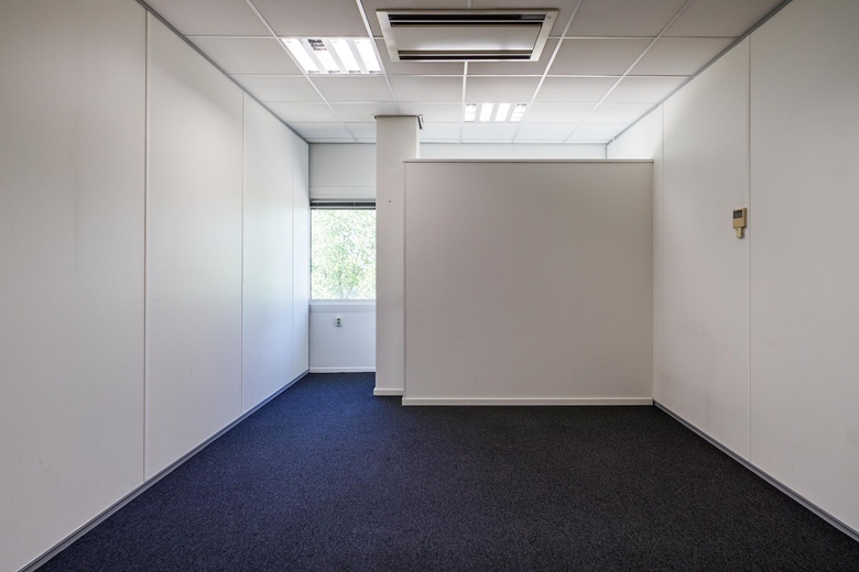 KantoorruimteaanMeidoornkade 18<br/> inHouten