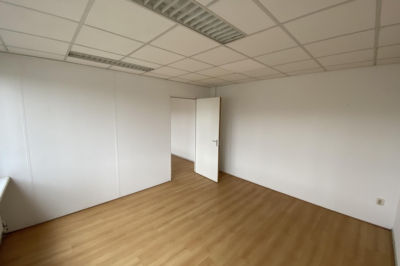 BedrijfsruimteaanDe Steiger 170<br/> inAlmere BedrijfsruimteaanDe Steiger 170<br/> inAlmere