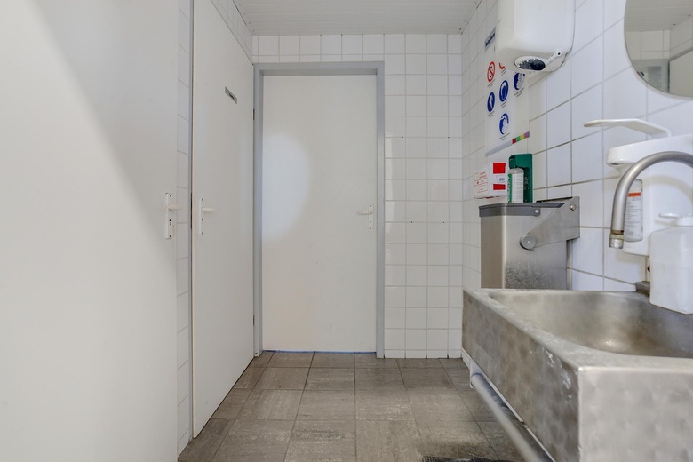 BedrijfsruimteaanHavenstraat 6<br/> inPeize BedrijfsruimteaanHavenstraat 6<br/> inPeize