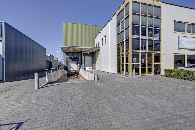 BedrijfsruimteaanAmbachtsstraat 75<br/> inWinterswijk BedrijfsruimteaanAmbachtsstraat 75<br/> inWinterswijk