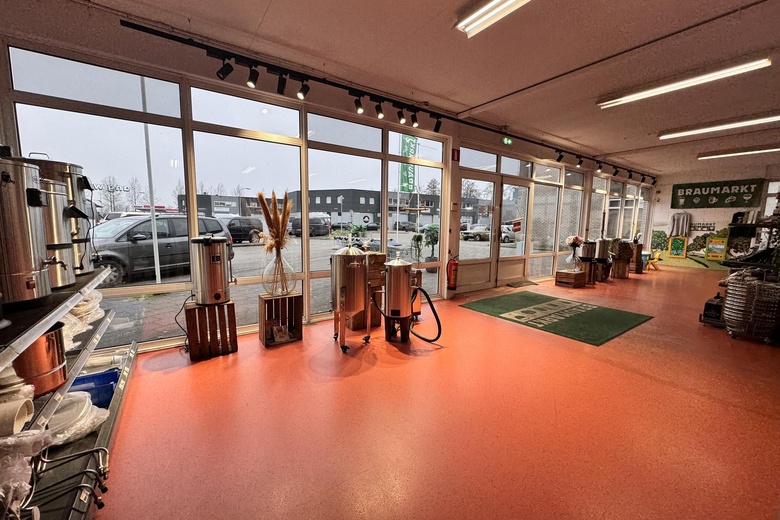 WinkelruimteaanMarkerkant 11 11<br/> inAlmere WinkelruimteaanMarkerkant 11 11<br/> inAlmere