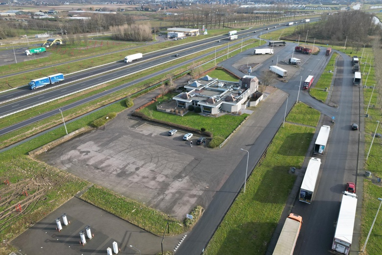 Bekijk foto 1 van Rijksweg A-15 1 Bekijk foto 1 van Rijksweg A-15 1