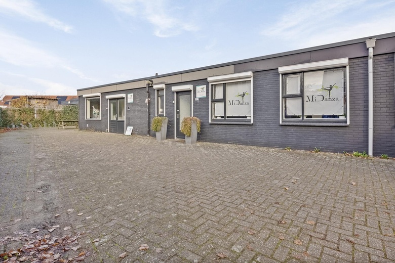 BedrijfsruimteaanM.A.de Ruijterstraat 18 - 20<br/> inHaaksbergen BedrijfsruimteaanM.A.de Ruijterstraat 18 - 20<br/> inHaaksbergen