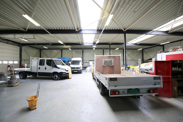 BedrijfsruimteaanRingweistraat 10<br/> inWaardenburg BedrijfsruimteaanRingweistraat 10<br/> inWaardenburg