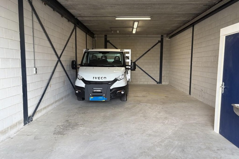 BedrijfsruimteaanVlotlaan 302<br/> inMonster BedrijfsruimteaanVlotlaan 302<br/> inMonster