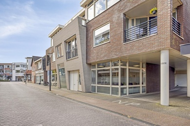 Bekijk foto 2 van Bouwstraat 7 Bekijk foto 2 van Bouwstraat 7
