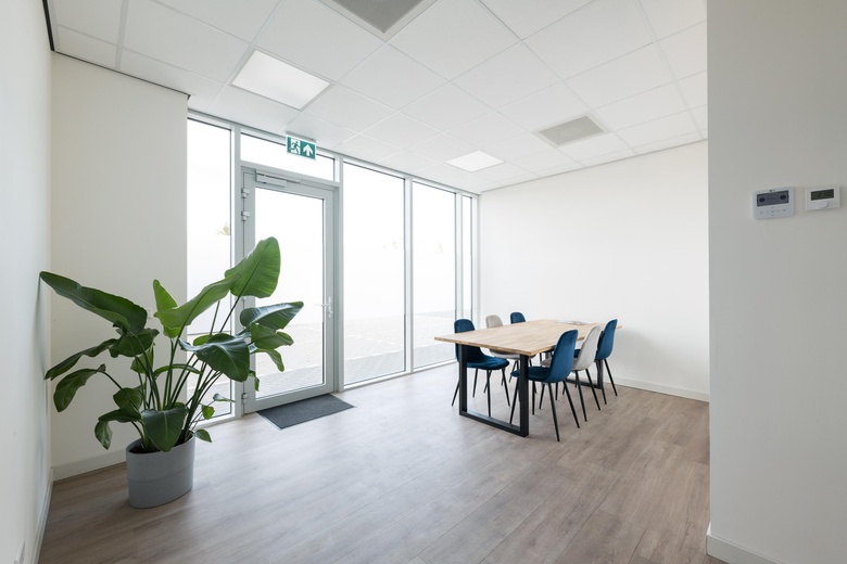 BedrijfsruimteaanHopperweg 11 3<br/> inHellevoetsluis BedrijfsruimteaanHopperweg 11 3<br/> inHellevoetsluis