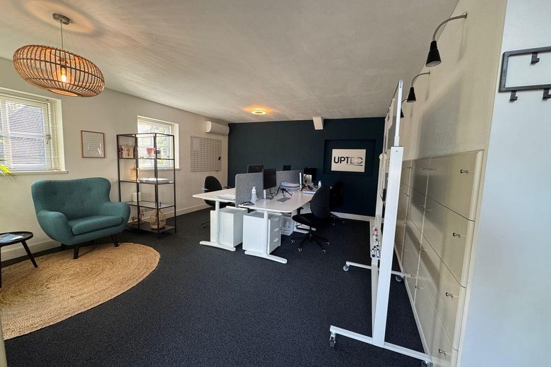 KantoorruimteaanTheerestraat 78<br/> inSint Michielsgestel KantoorruimteaanTheerestraat 78<br/> inSint Michielsgestel