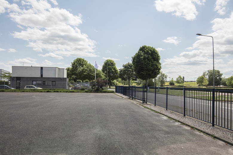 KantoorruimteaanKampstraat 80<br/> inGeleen KantoorruimteaanKampstraat 80<br/> inGeleen