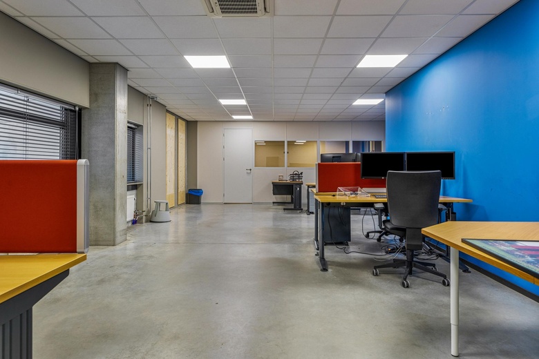 BedrijfsruimteaanLooier 16<br/> inNieuwkuijk