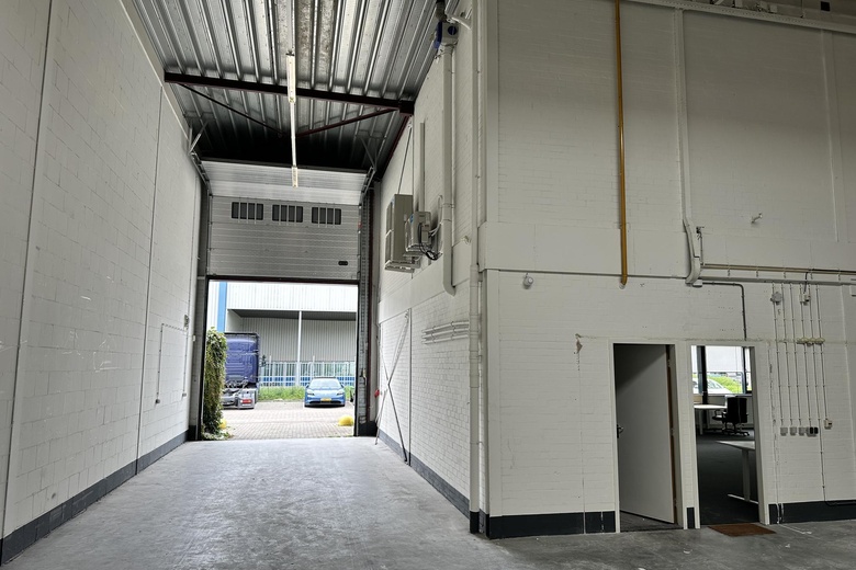 BedrijfsruimteaanParellaan 24<br/> inHoofddorp BedrijfsruimteaanParellaan 24<br/> inHoofddorp