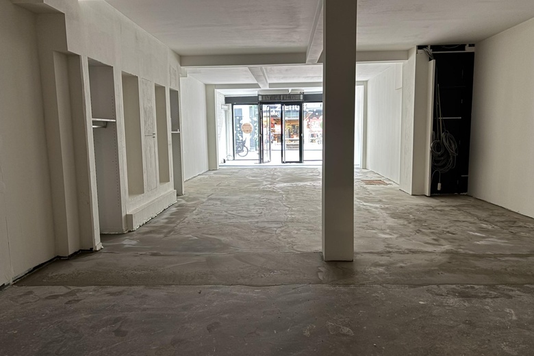 WinkelruimteaanNassaulaan 24<br/> inBussum WinkelruimteaanNassaulaan 24<br/> inBussum