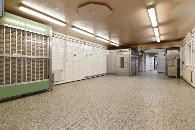 BedrijfsruimteaanKerkstraat 54<br/> inPanningen