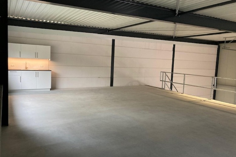 BedrijfsruimteaanJoh. Enschedeweg 112<br/> inUithoorn BedrijfsruimteaanJoh. Enschedeweg 112<br/> inUithoorn