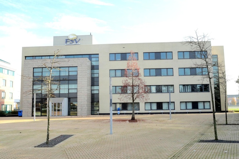 KantoorruimteaanHogeweg 43<br/> inZaltbommel KantoorruimteaanHogeweg 43<br/> inZaltbommel
