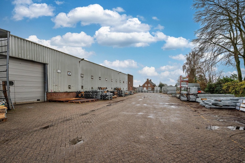 BedrijfsruimteaanOploseweg 10<br/> inOverloon BedrijfsruimteaanOploseweg 10<br/> inOverloon