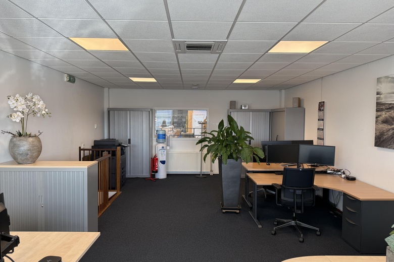 BedrijfsruimteaanBijdorp-West 79<br/> inBarendrecht BedrijfsruimteaanBijdorp-West 79<br/> inBarendrecht