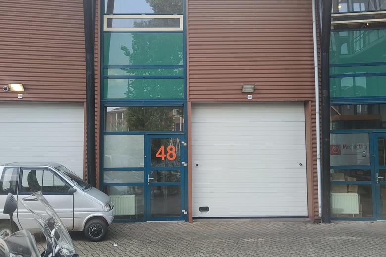 Bekijk foto 1 van Pilotenstraat 48 Bekijk foto 1 van Pilotenstraat 48