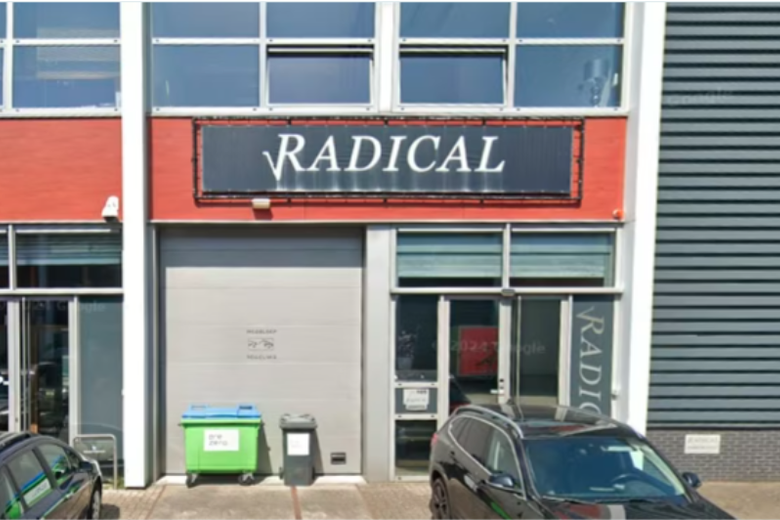 Bekijk foto 1 van Hoogoorddreef 105