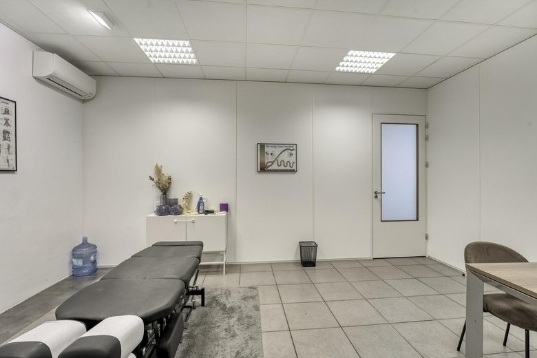 WinkelruimteaanDorpsstraat 22 A<br/> inZoeterwoude WinkelruimteaanDorpsstraat 22 A<br/> inZoeterwoude
